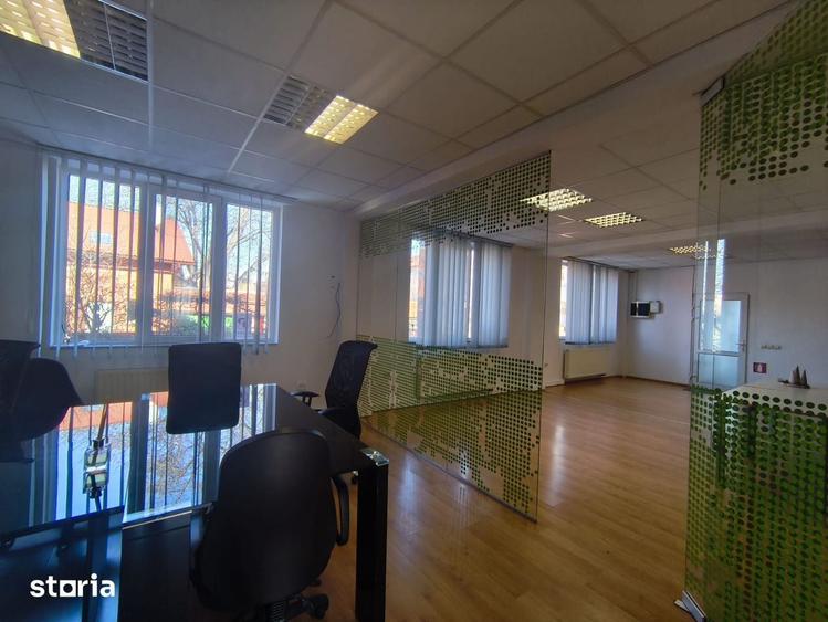 Spa?iu de birouri cu 10 parcari si multiple facilitati in Bra?ov - 11