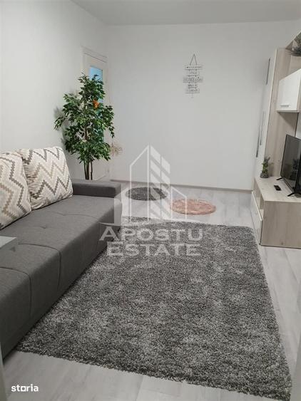 Apartament cu 2 camere semidecomandat în Girocului