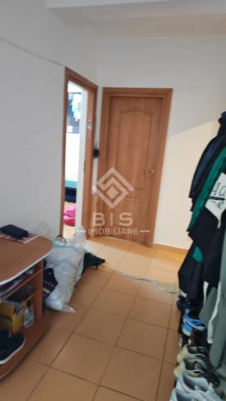 Apartament cu 3 camere decomandat în Bună Ziua