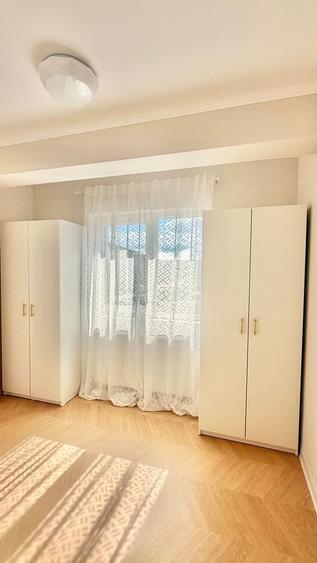 Apartament cu 3 camere semidecomandat, mobilat în Florești