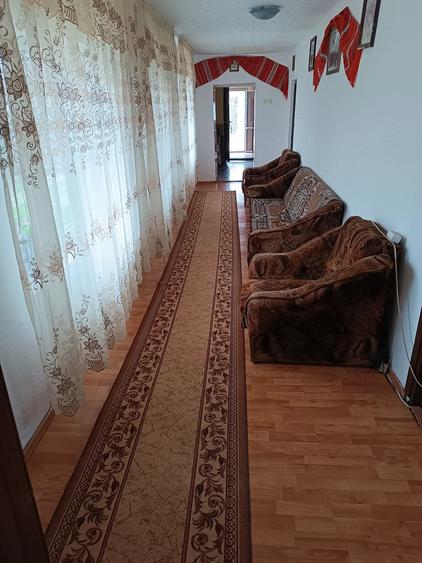 Casă cu 4 camere cu Teren 2000 Mp în Grădinile