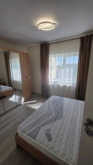 Apartament cu 3 camere decomandat, mobilat în Buziașului