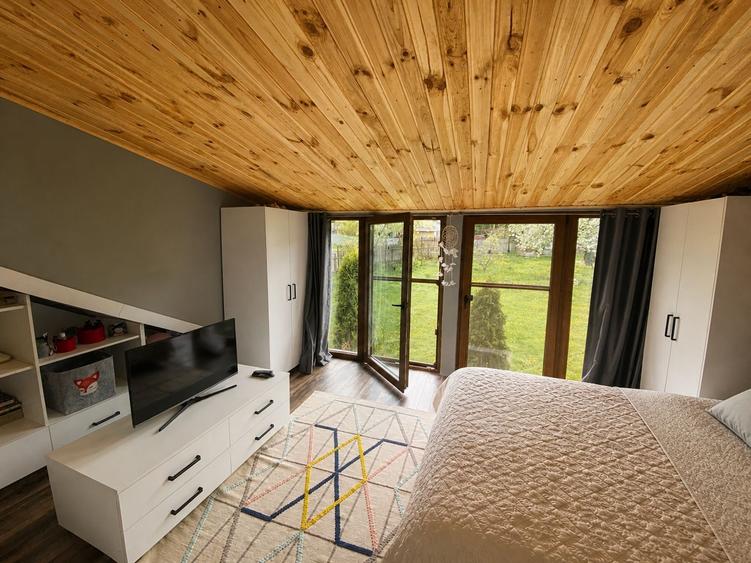 Casă cu 3 camere cu Teren 2100 Mp în Gura Văii