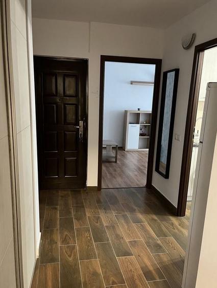 Apartament cu 2 camere decomandat, mobilat în Brâncoveanu