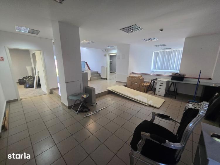 Casa individuala 3 nivele, 12 camere, 6 bai, 10 parcare, Lipovei - 12