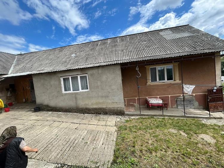 Casă cu Teren 16 Mp în Tărpiu