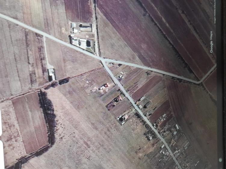 Teren de 834 mp, în Ceauru