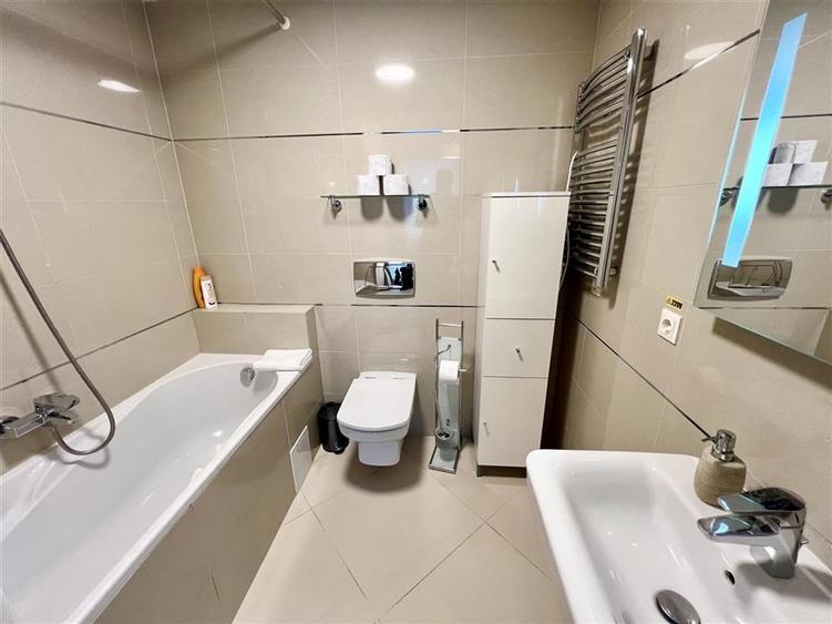 Apartament cu 3 camere decomandat, mobilat în Poiana Brașov