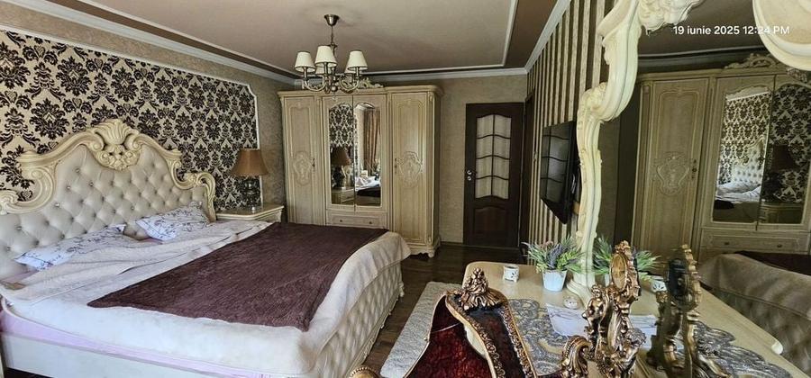 Apartament cu 3 camere decomandat, mobilat în Central