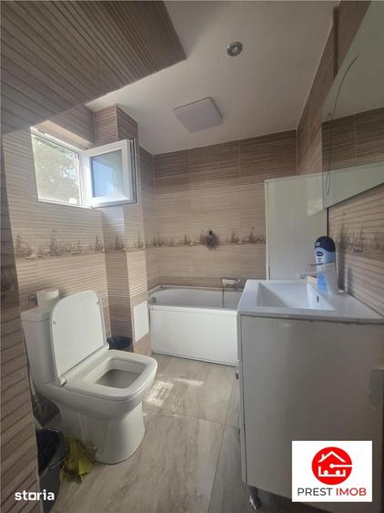 Casă cu 4 camere cu Teren 400 Mp în Pănet