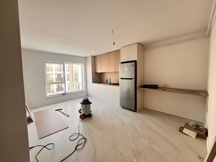 Apartament cu 2 camere semidecomandat, mobilat în Lisaura