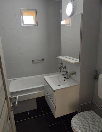 Apartament cu 2 camere decomandat în Bucovina