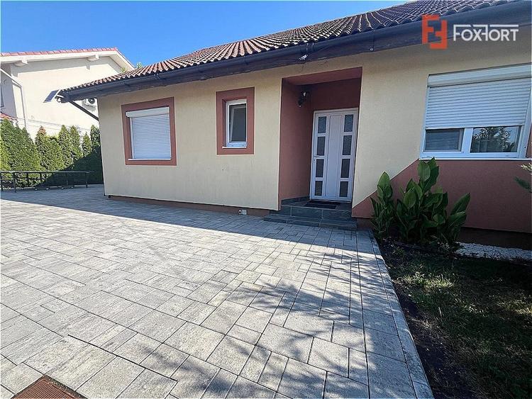 Duplex cu 5 camere cu Canalizare în Moșnița Nouă