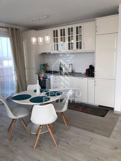 Apartament cu 2 camere semidecomandat, mobilat în Torontalului