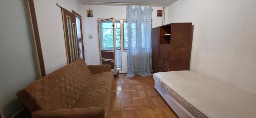 Garsonieră nedecomandată în Lipovei