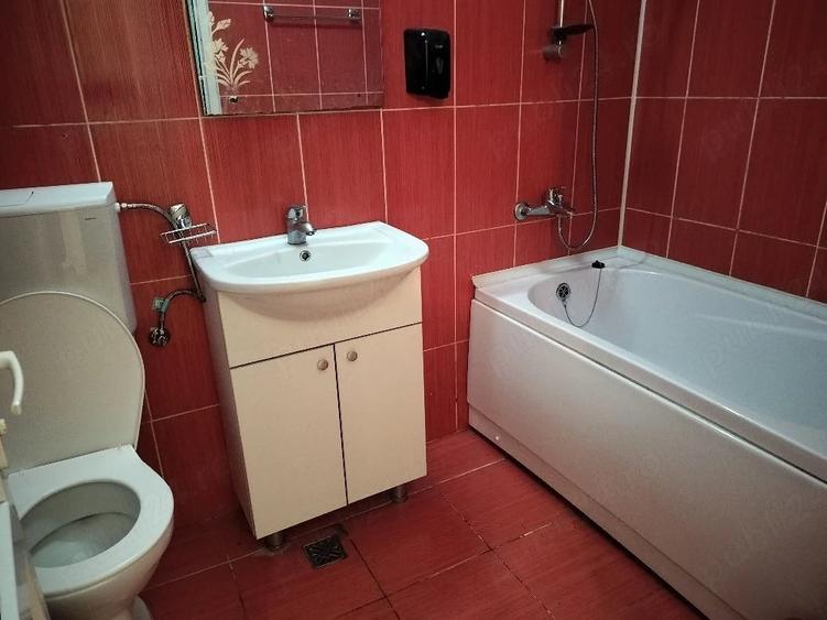 Garsonieră decomandată în Central