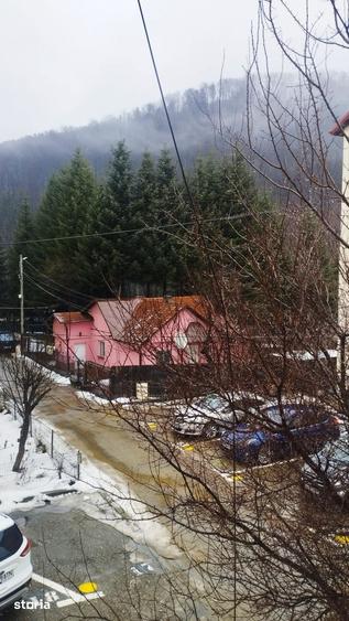 Apartament cu 2 camere decomandat în Moroieni