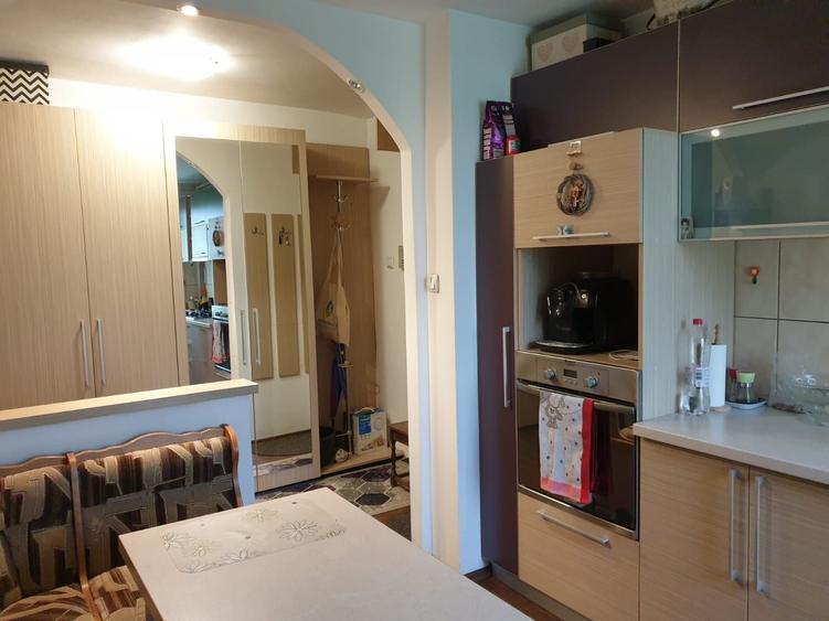 Apartament cu 2 camere decomandat în Drumul Carului