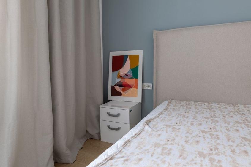 Apartament cu 2 camere semidecomandat, mobilat în Podgoria