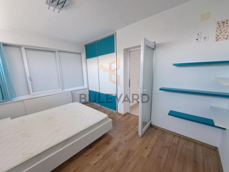 Duplex cu 4 camere cu Canalizare în Europa