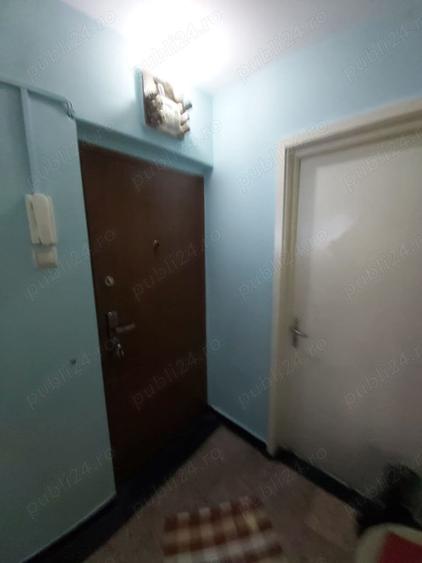 Apartament cu 3 camere decomandat în Berceni