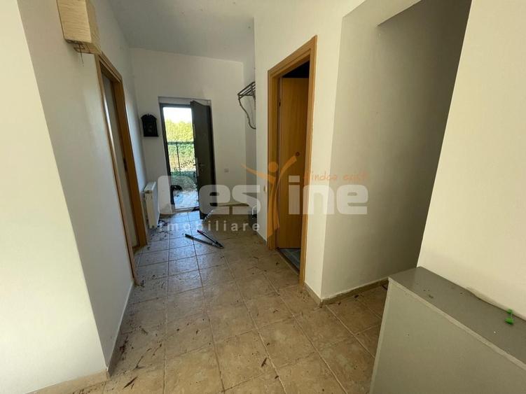 Casă individuală cu 5 camere cu Canalizare în Săftica