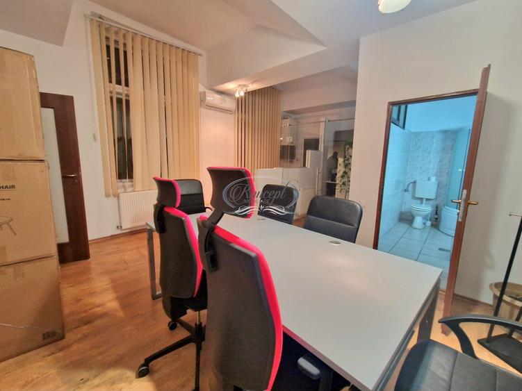 Birou, de 62.180000305176 mp, în Central