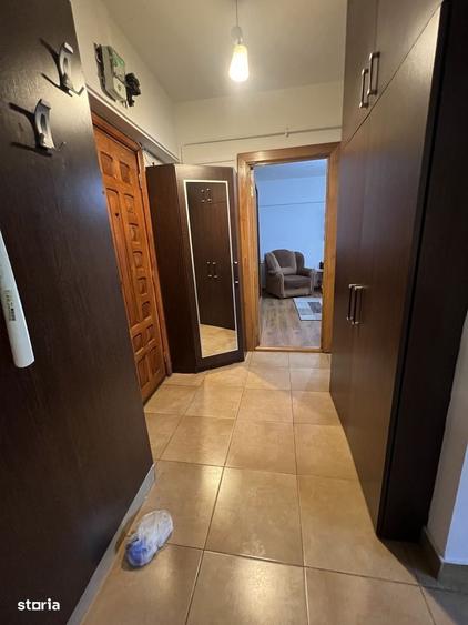 Apartament cu 2 camere decomandat în Calea București