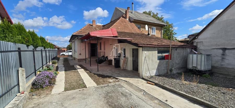 Casă individuală cu 3 camere cu Canalizare în Sângeorgiu de Mureș