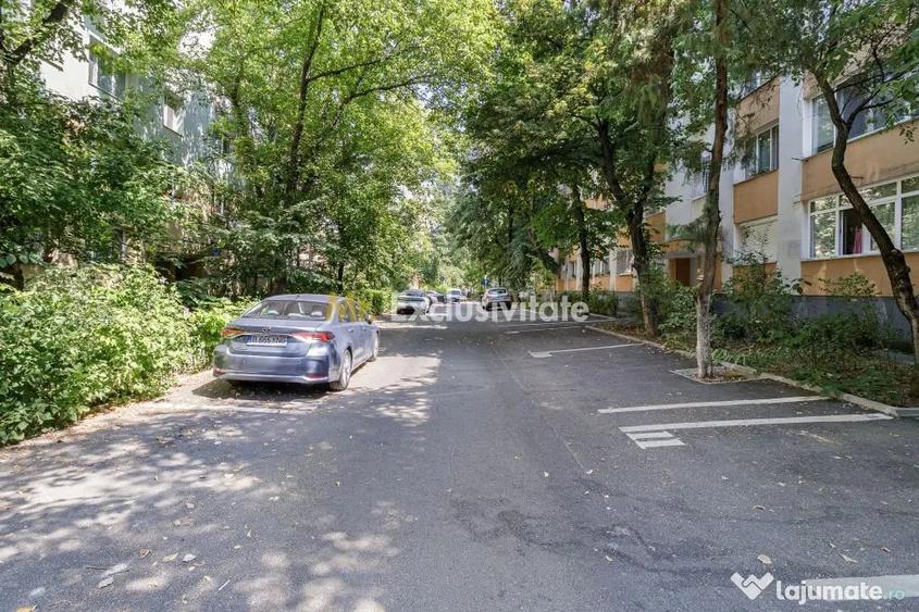 Apartament cu 3 camere decomandat în Drumul Taberei