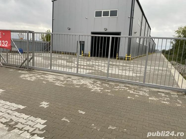 Spațiu comercial, de 1,200 mp, în Central