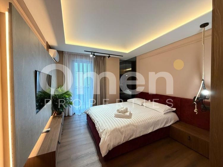 Apartament cu 3 camere semidecomandat, mobilat în Ultracentral