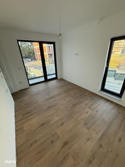 Casă cu 4 camere cu Teren 305 Mp în Central
