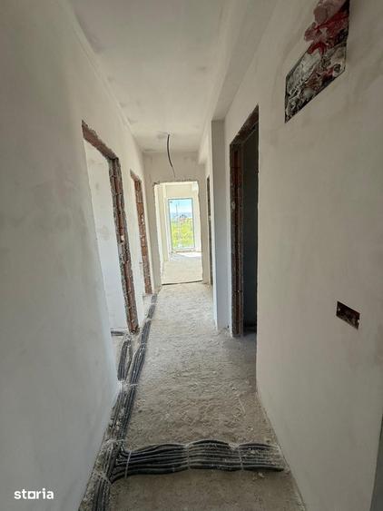 Casă cu 4 camere cu Teren 417 Mp în Tărlungeni