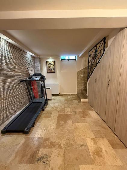 Apartament cu 4 camere decomandat, mobilat în Ștefan cel Mare