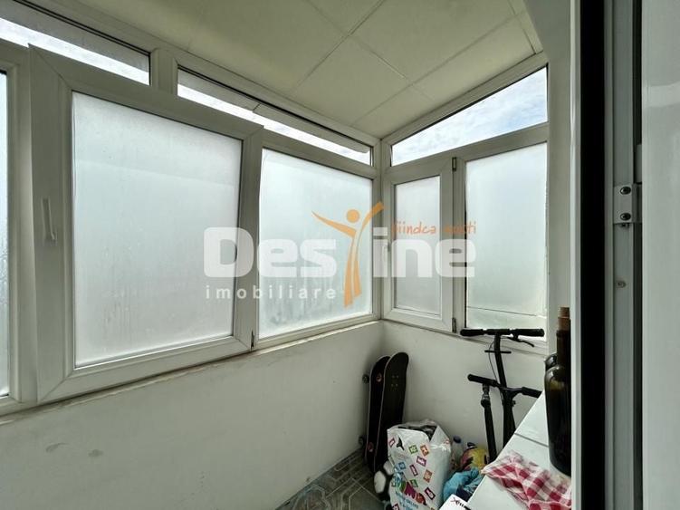 Apartament cu 2 camere semidecomandat, mobilat în Vest