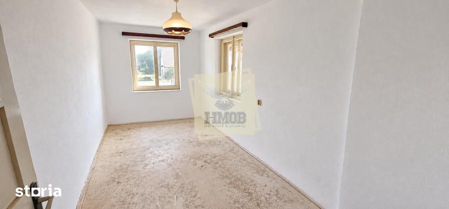 Casă cu 5 camere cu Teren 482 Mp în Central