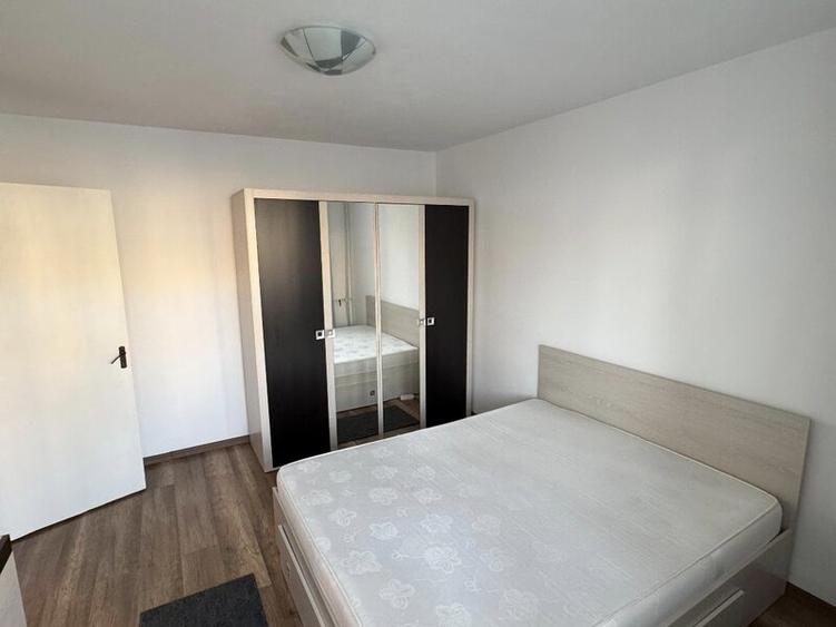 Apartament cu 3 camere decomandat în Militari