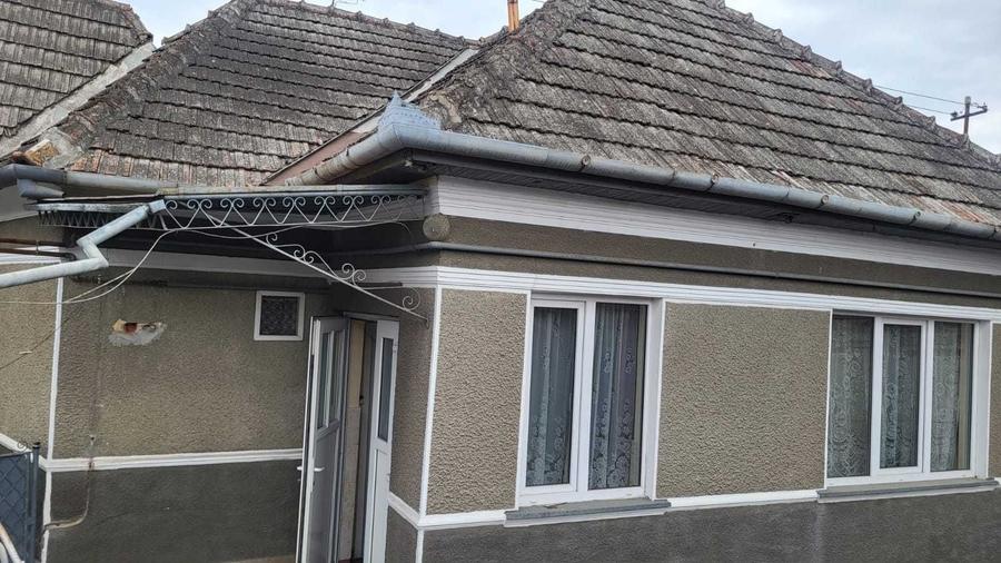 Casă cu 2 camere în Central