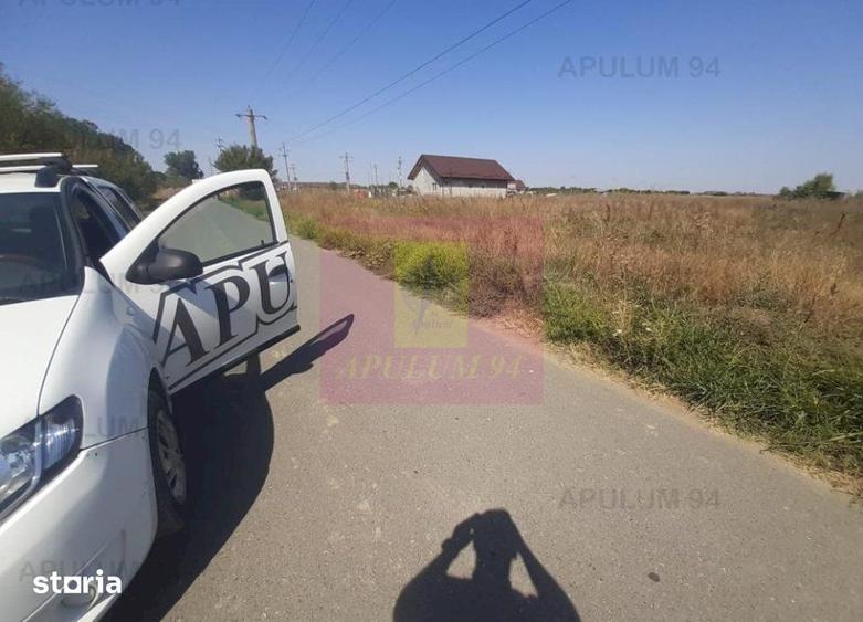 Teren de 1300 mp, în Copăceni