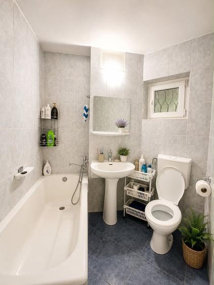 Apartament cu 2 camere decomandat, mobilat în Anda