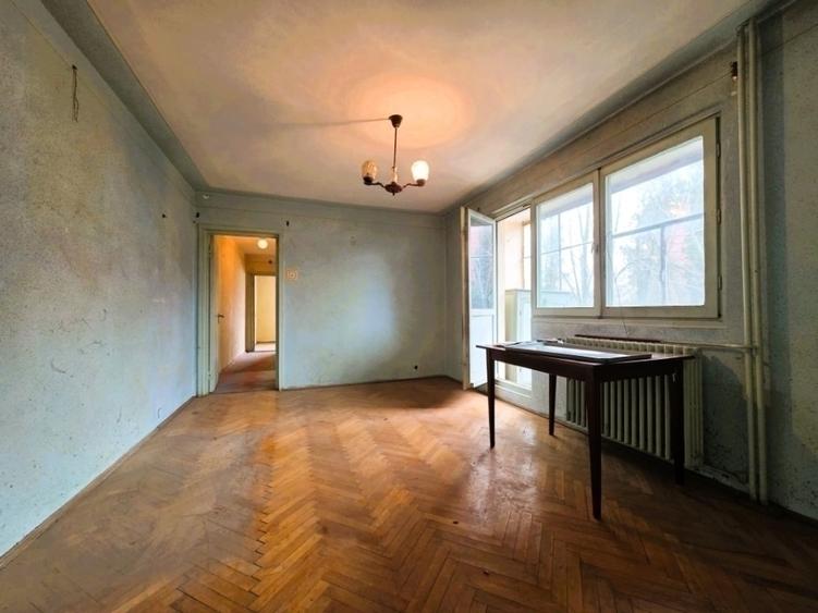 Apartament cu 3 camere semidecomandat în Tătărași — fotografia 3