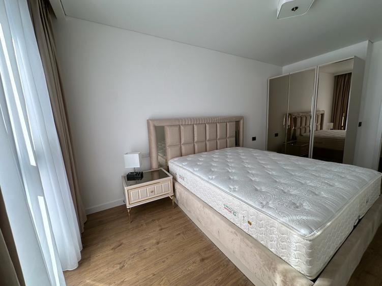 Apartament cu 3 camere semidecomandat în Zorilor