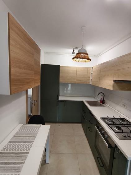 Apartament cu 3 camere decomandat, mobilat în Pipera