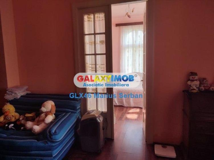Casă cu 3 camere cu Teren 2354 Mp în Răzvad