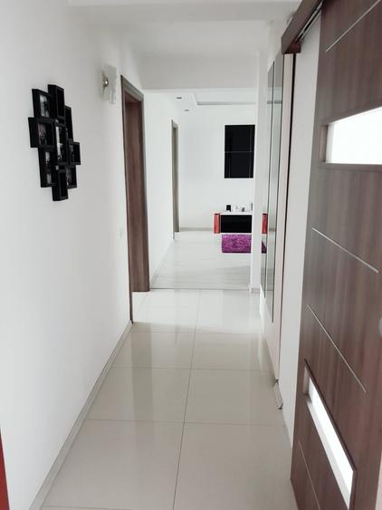 Apartament cu 3 camere semidecomandat în Mihail Kogălniceanu