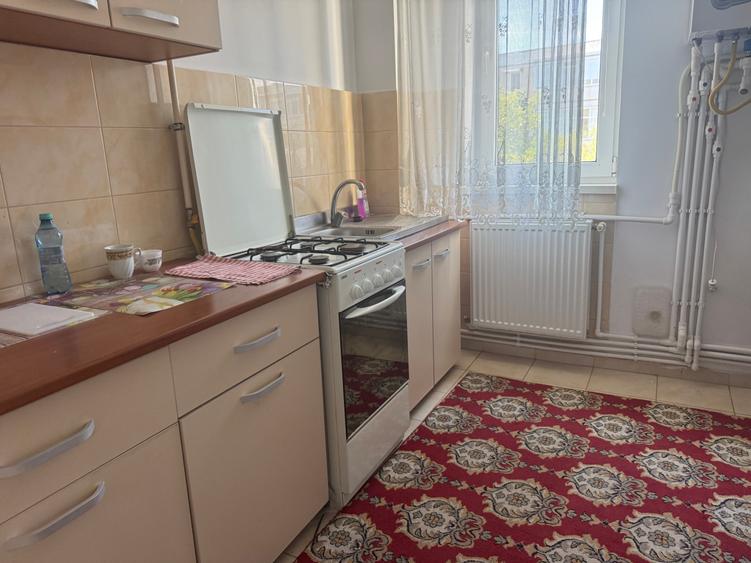 Apartament cu 2 camere semidecomandat în Abator
