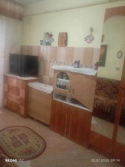 De inchiriat: Apartament 2 camere, etaj 2, Zona URA, mobilat complet - 1