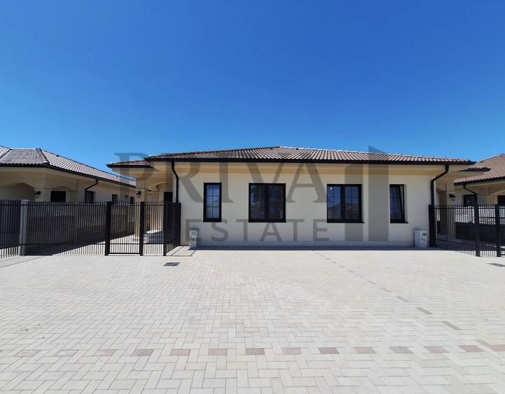 Duplex cu 3 camere cu Canalizare în Urseni