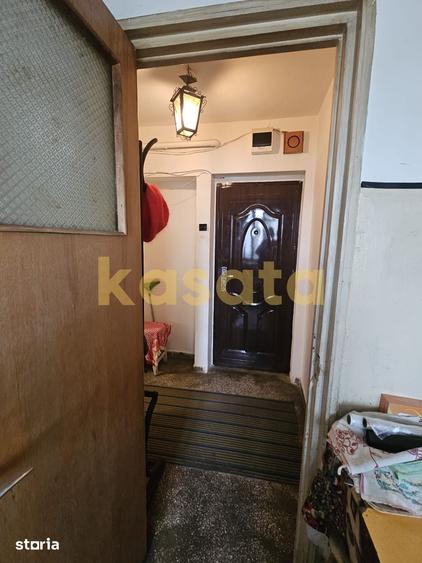 Apartament cu 2 camere semidecomandat în Titan